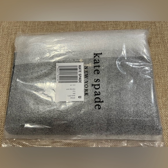 NWT Kate Spade Lucy Medium L-Zip Wristlet
Black (Non Glitter) - Picture 5 of 6